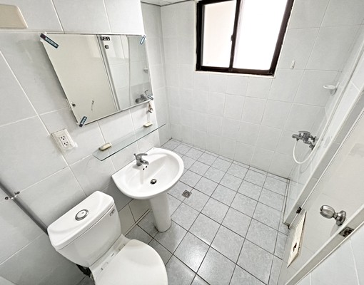 路燈下靜靜等待泥🎈大室內大陽台獨洗曬飲水機🎈管員可貓租補 - Image 8