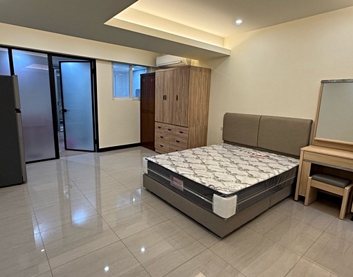 稀有一樓房。透天住宅。全新裝潢、ㄧ房一廳 - Image 5