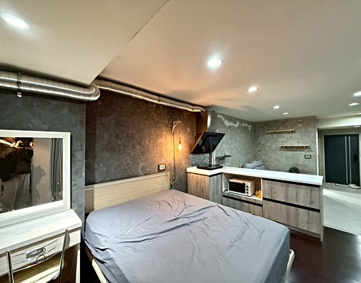 中山國小✨包裹垃圾代收✨台水電✨租補入籍✨獨洗曬✨大空間 - Image 4