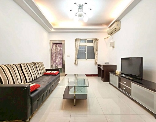 [租]潭子頭家厝商圈優質透天，生活機能超方便 - Image 3