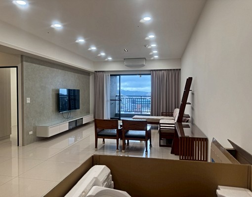 峰華苑.首租四房.視野廣.外商最愛 - Image 1