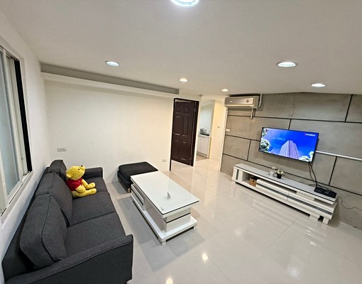 信義安和🏠正兩房採光通風/獨立露台洗曬/垃圾代收/機能強 - Image 1