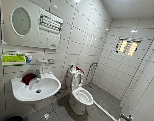 可租補金山路正一房一廳、陽臺(有隔間,前後採光可兩大房 - Image 10