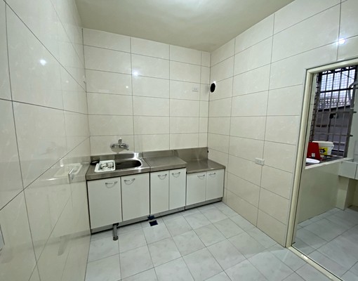 大陽台採光套房 - Image 1