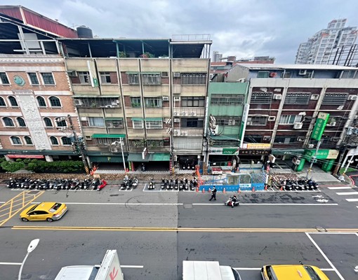 府中站,南雅夜市二層舒適空間,可寵可入籍 - Image 9