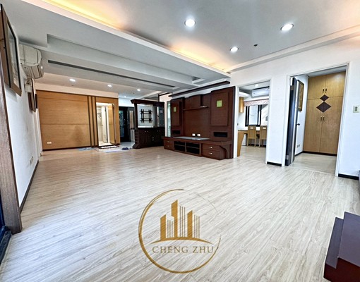 🥇可租補|稀有超大空間、大四房|近逢甲大學、夜市 - Image 2