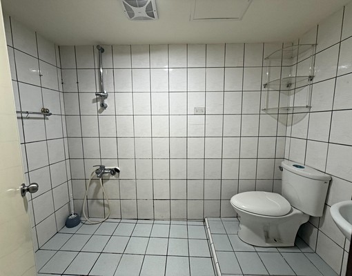 中山國小捷運採光套房/可寵/可雙租補 - Image 10