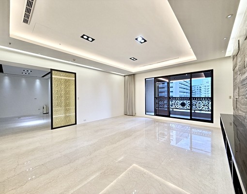 東方之冠美景戶💖超大空間雙車位🌈4+1房 - Image 1