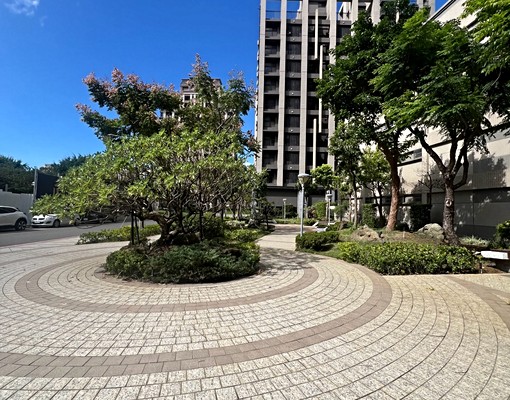 A9站5分鐘三井Outlet對面~靜巷美宅~包含車位管理費~ - Image 2