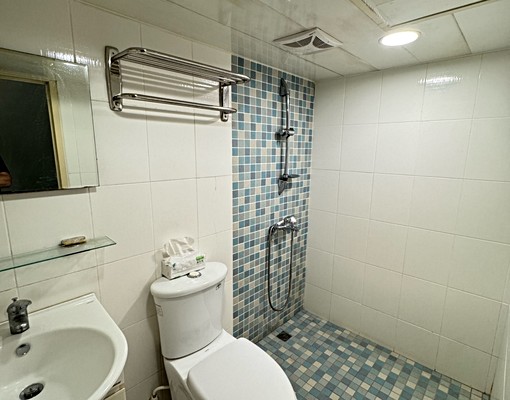 善導寺時尚樓中樓套房捷運板南線近北車台北商業大學台大醫院 - Image 6