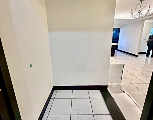 【稀有三房🔥經國路旁機能超強✨含管含車位可租補💕 - Image 5