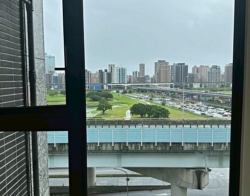 三重新成屋兩房加車(可租補) - Image 7