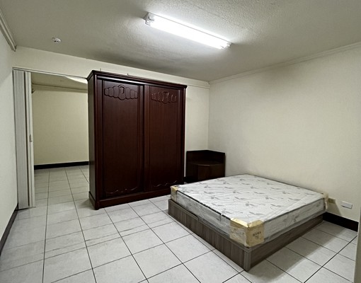 斗六市中堅東路透天4樓套房出租(天井窗) - Image 3