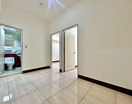 詩姐⚡左營高鐵｜華夏榮總霞海商圈｜三房臨路黃金樓店 - Image 8