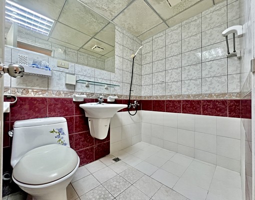 詩姐⚡左營高鐵｜華夏榮總霞海商圈｜三房臨路黃金樓店 - Image 13