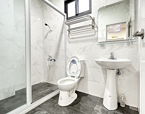 東海台積電中科🔥空地汽車位🔥可租補✅陽台獨洗曬✅超搶手 - Image 3