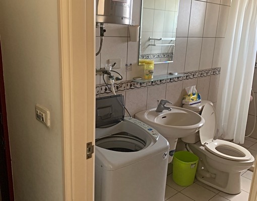 新屋國中大門旁> - Image 7