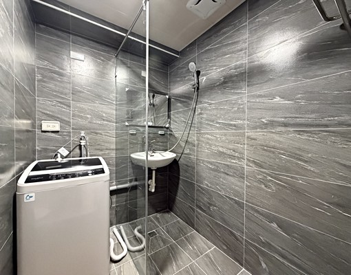 雄商可租補全新整理大套房 - Image 5