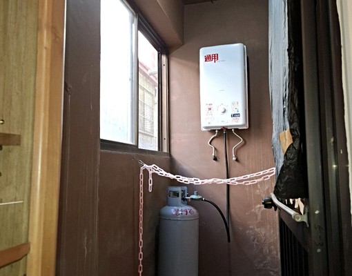 世貿中心,中工二路,三樓單人套房,近工業區, - Image 10