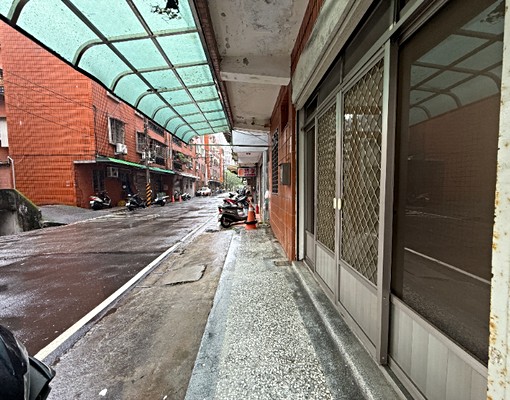 ☃妞妞☃稀有大信街一樓可租補 - Image 9