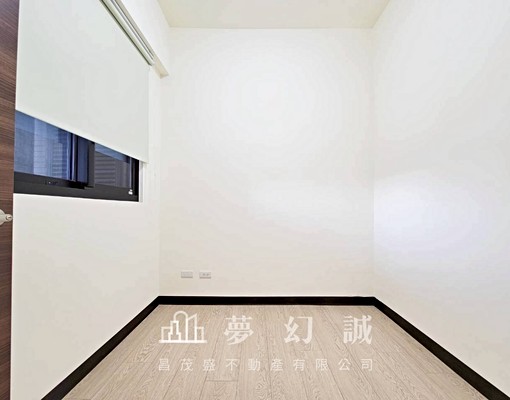 高鐵特區。兩房平車。可租補台水電 - Image 6