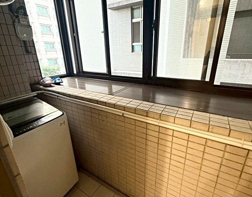 可報稅/電梯美宅24H管理/出入自由/台水電自繳 - Image 4