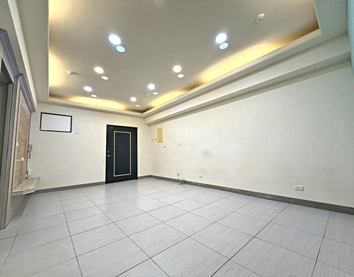 大里中興路肯德基2房車位美華廈 - Image 8