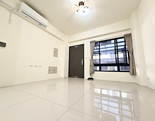 安東社宅/御富路獨棟大別墅/大面寬車位/四獨立套房/免仲可補 - Image 2