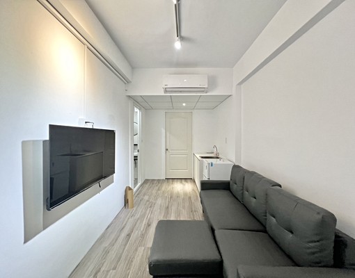 可租補😍整一房一廳重新裝潢機乾淨明亮陽台獨近市政府新光可寵 - Image 1