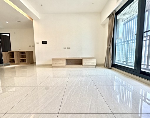 學區三房平車|鳳山行政中心|青年路商圈|長庚醫院 - Image 1