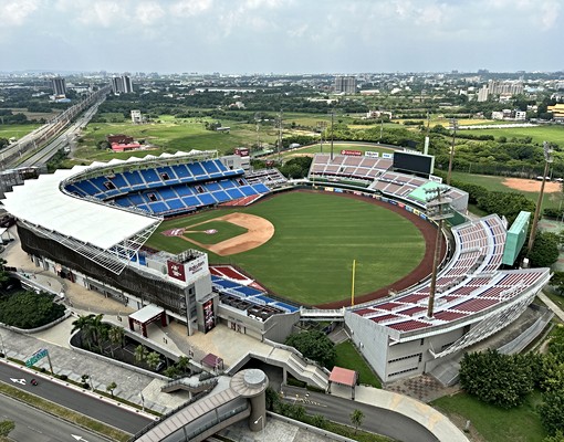 A19棒球場高樓層景觀大套房+車位 - Image 1