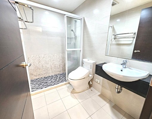 可租補入戶籍~電梯2房可直接入住~有1機車位使用~百萬裝潢 - Image 7