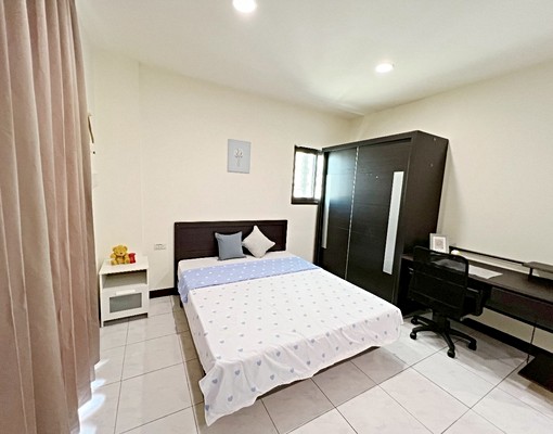 仁和路上/超大空間/超大陽台/採光一級棒 - Image 1