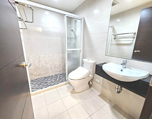 可租補入戶籍~電梯2房可直接入住~有1機車位使用~百萬裝潢 - Image 13