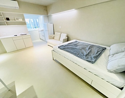 中山國小★電梯採光★警衛★補助入籍★全新裝潢★獨洗陽台 - Image 1