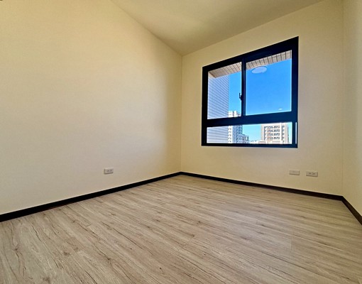 嶺東全新三房平車傢俱家電齊全! - Image 6