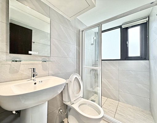 ✨全新鄰近一中✨可租補✨台電計費✨超大露臺✨衛浴開窗 - Image 8