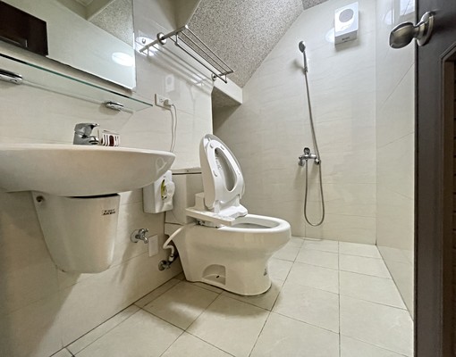 漳興小學|國道3號|整棟透天|門前停車位|禁神明廳|禁寵物 - Image 7