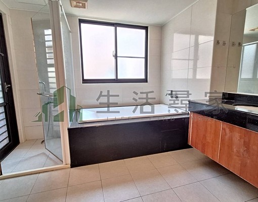 安南近史博館社區透天出租有車庫可乖寵🚗 - Image 9