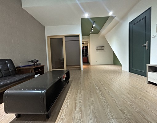 社子公園【超值2+1房】附傢俱★有陽台★低樓層 - Image 3