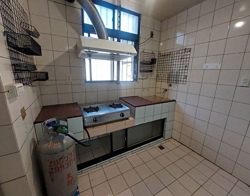 民生街明亮3房*可租補入戶籍[中信房屋新莊捷運加盟店] - Image 10