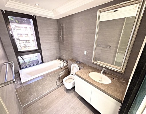 真🍎百萬精裝🌟超大三改二🔥雙衛浴雙平車🌈有烤箱✅租補 - Image 13