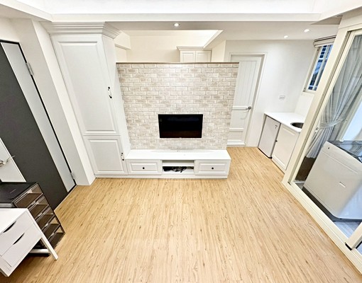 降價!!!有機車位近轉運站旁租屋設備齊全含網路!可租雙補! - Image 5