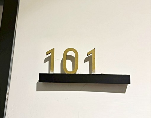 降價!!!有機車位近轉運站旁租屋設備齊全含網路!可租雙補! - Image 2