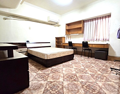 社宅🏠公園西岡山商圈電梯採光三房平車近捷運樂購車站📞愛窩 - Image 4