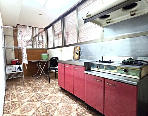 社宅🏠公園西岡山商圈電梯採光三房平車近捷運樂購車站📞愛窩 - Image 2