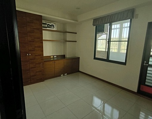 安和路五段車庫透天厝 - Image 6