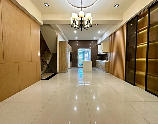 適合各科醫美診所,商店,廠辦的超大面寬電梯黃金透店 - Image 6