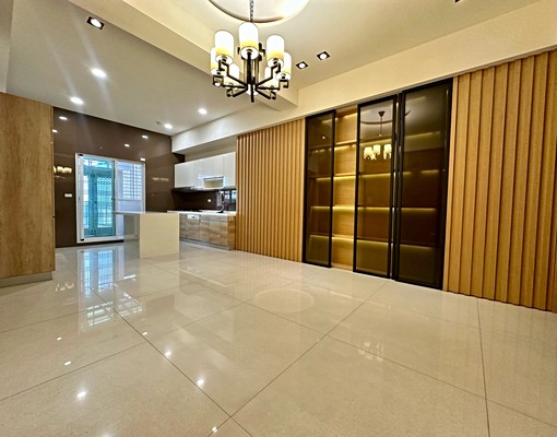 適合各科醫美診所,商店,廠辦的超大面寬電梯黃金透店 - Image 7