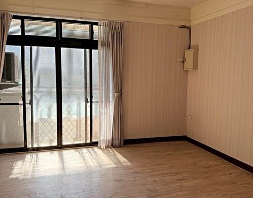 台中西屯區福雅路精華地段全新裝修透天厝 - Image 1